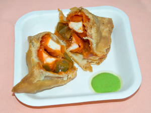 Paneer Tikka Samosa 