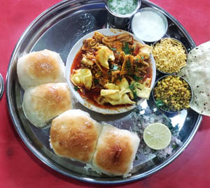 Single Special Nashik Misal Pav 