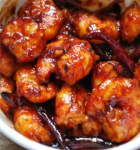 Sreded Chicken In Choice Of Sauce(red  Gren Peper Sauce Hunan Chilly