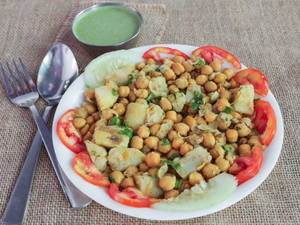 Chana Aloo Chaat