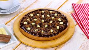 11" Large Chocolate WIth Nuts Pizza