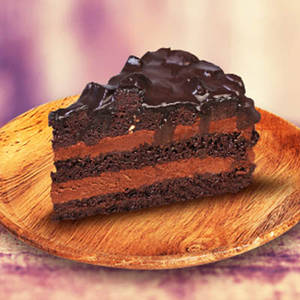 Chocolate cake slice
