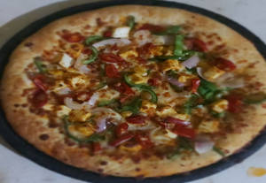 Stuffed Crust Masala Pizza