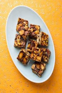Sugar Free Date Almond Toast [o]