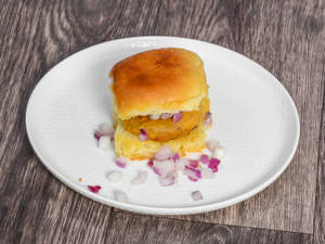 Onion Vada Pav