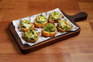 Roasted Chicken And Pesto Bruschetta