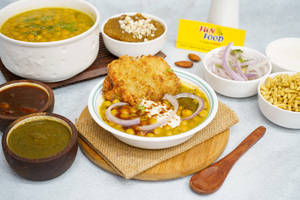 Ragda Aloo Tikki + Moong Dal Halwa