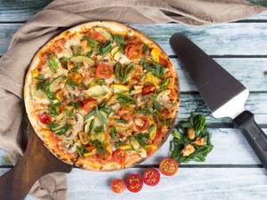 Cheese And Tamato Pizza