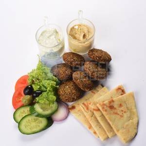 Falafel With Hummus & Pita Bread ( Platter)