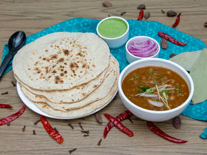 Punjabi Chole Chapati (4 Pcs) Meal