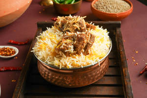 Lucknowi Gosht Biryani (2 Pcs)