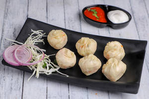 Veg Steamed Momos [6 Pieces]