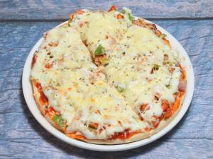 8" Chicken Cheesy Pizza