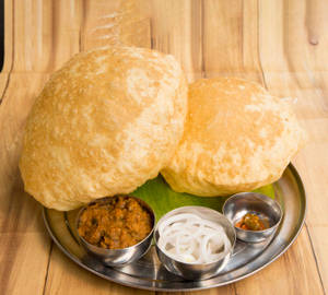 Bhature And Chole Combo