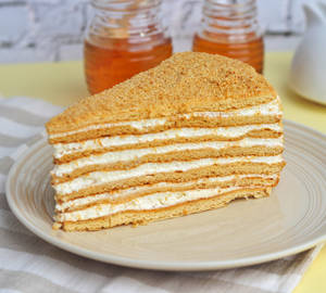 Hive Honey Cake 100 Gm