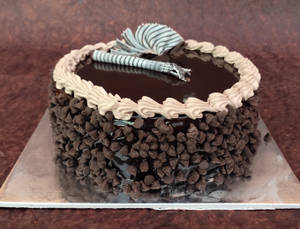 Eggless Chocolate Choco Chips Cake