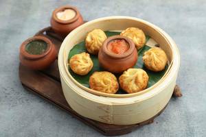 Veg Fried Momos [6 pcs]