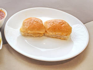 Pav with Amul Butter 