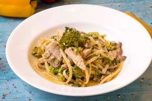 Linguini Jalapeno with chicken, broccoli in a Butter Lemon Chilli Sauce
