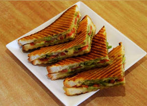 Club Sandwich (4 Pcs.)