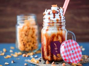 Crunchy Almond Feast Shake
