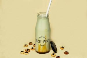 Vanilla Caramel Premium Shake