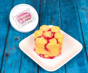 Creams & Bites Mango Berry Sundae Ice Cream Tub (300 Ml)