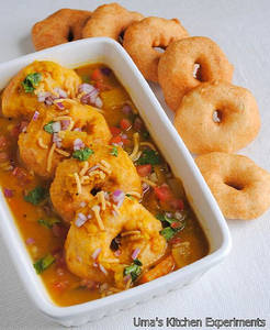 Sambhar Vada