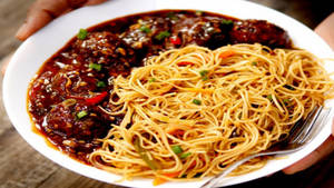 Veg Noodles With Manchurian
