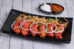 Chicken Tandoori Momos [6 Pieces]