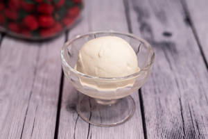 Creamy Vanilla Ice Cream