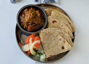 Chicken Chettinadu+Indian Bread Combo (Chapati)