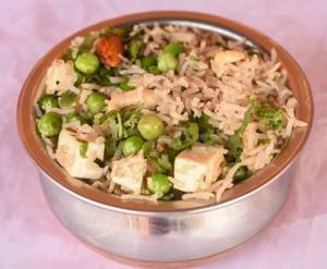 Shahi Pulao (served With Kheera Raita)