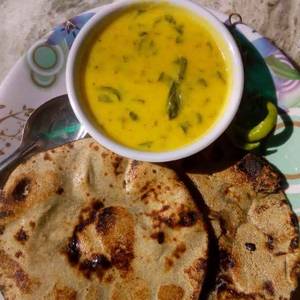 Kadhi With 2 Plain Paratha