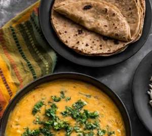 4 Paratha+Dal Fry+Salad