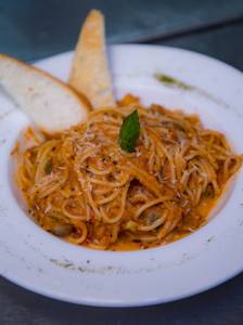 Bolognese Pasta (spaghetti)