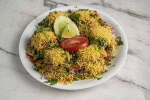 Sev Batata Puri