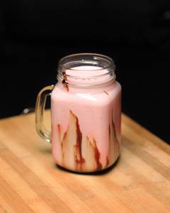 Strawberry Milkshake [300 ml]