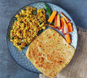 Matar Paneer Laccha Paratha