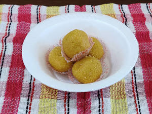 Besan Laddu