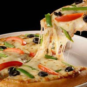 Pizza Capsicum Tomato 