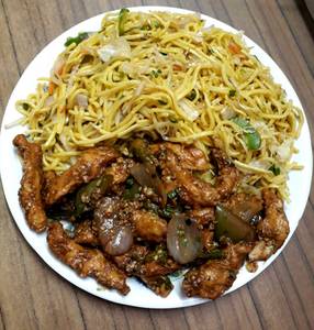 Chicken Noodles+ Chilli Chicken