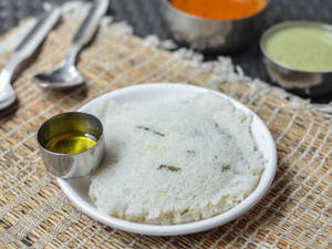 Thatte Idli (1 Pc)