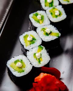 Philadelphia Maki (8 Pc)