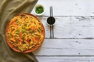 Veg Schezwan Noodles