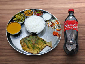 Pompret Thali + Coke 750 Ml Pet Bottle