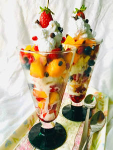 Super Fruit Sundae