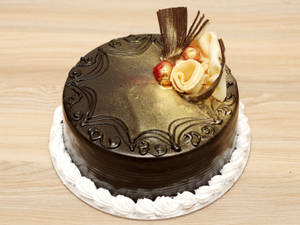 Round Chocolate Cake (Half kg)