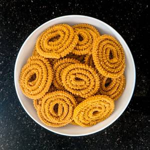 Bhajni Chakli