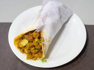 Chicken Kuboos With Salad